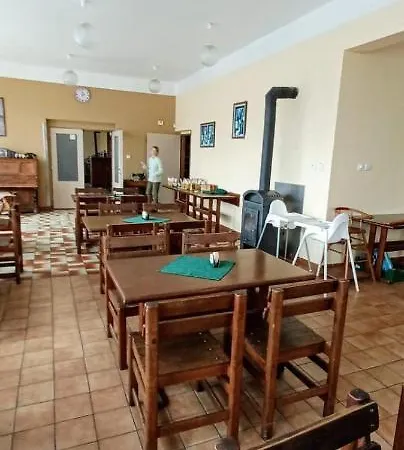 Отель A Restaurace U Jezirka Hrimezdice